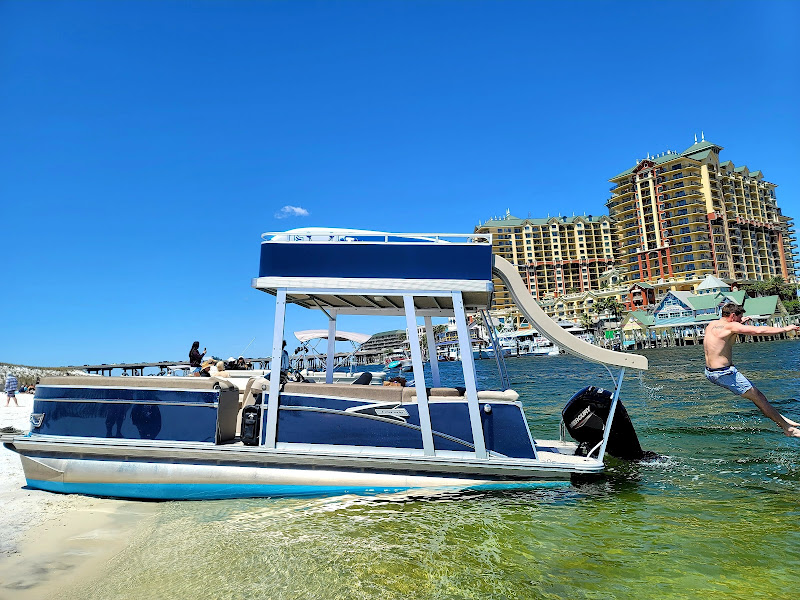 Crab Island Pontoons - Boat rental service in Destin