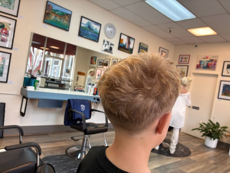Carmel Tru-Cuts - Beauty salon in Carmel-By-The-Sea