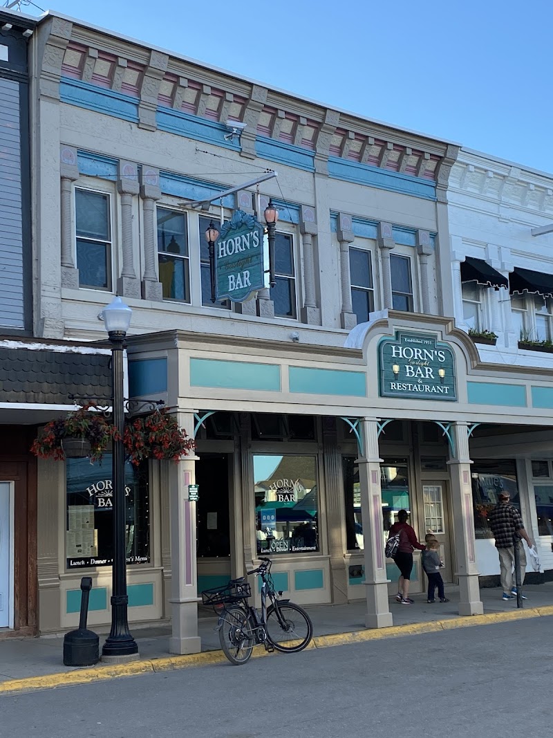 Horn's Gaslight Bar & Restaurant - American restaurant in Mackinac Island