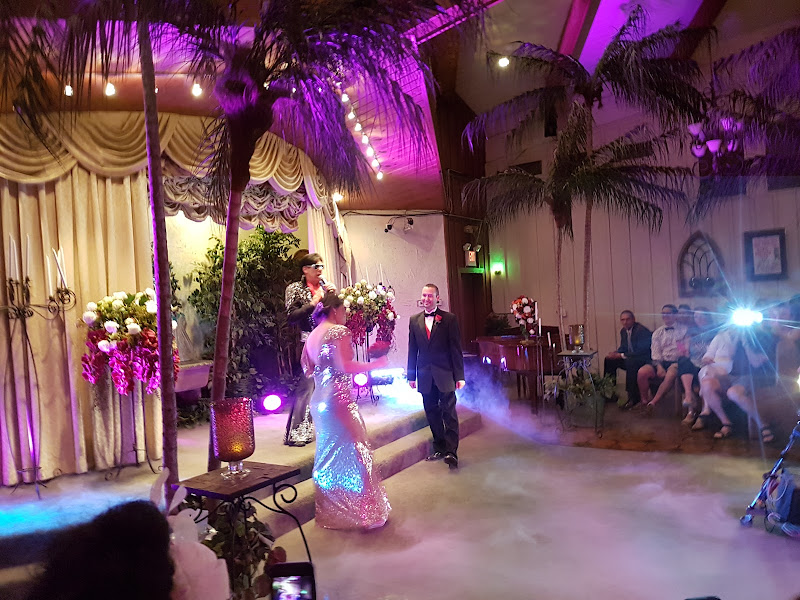 The Viva Las Vegas Wedding Chapel