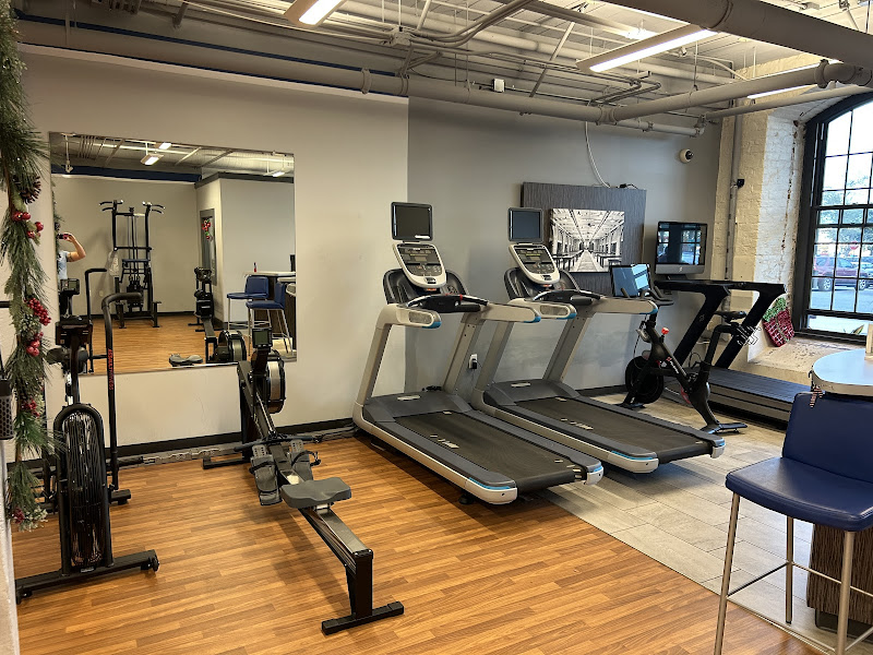 Top Shape Fitness - Gym in Charleston