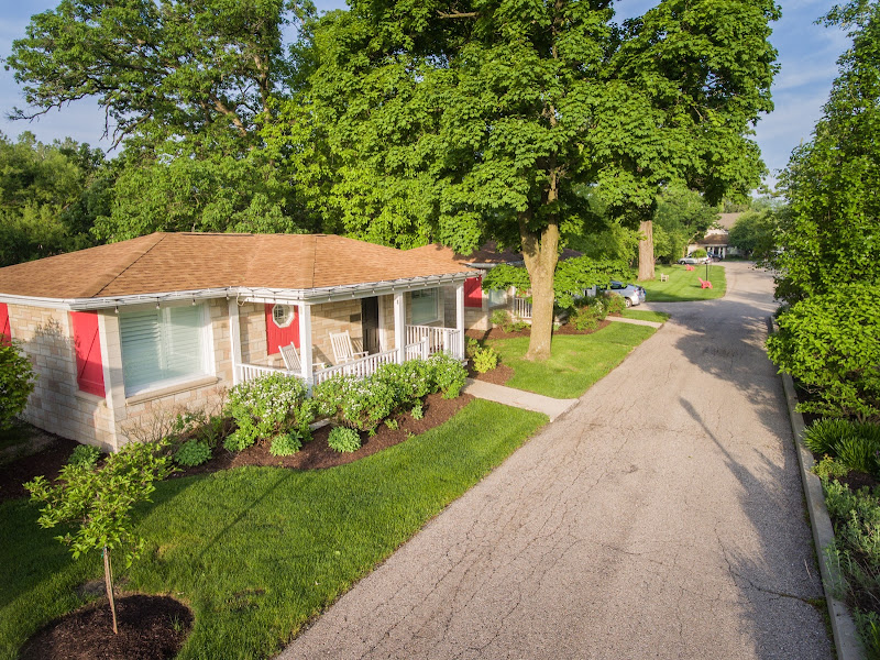 Seven Oaks Bed & Breakfast - Bed & breakfast in Lake Geneva