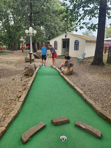 Old West Town Mini-Golf - Miniature golf course in Broken Bow