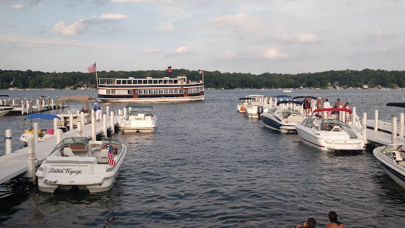 Gage Marine - Boat dealer in Williams Bay