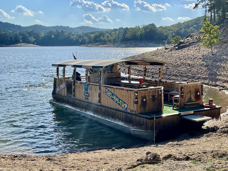 The Broken Tiki - Boat tour agency in Broken Bow