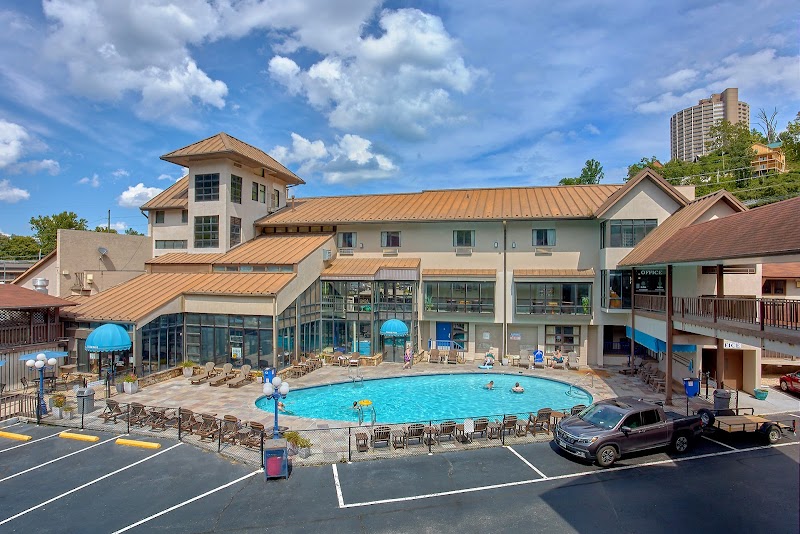 Sidney James Mountain Lodge - Downtown Gatlinburg