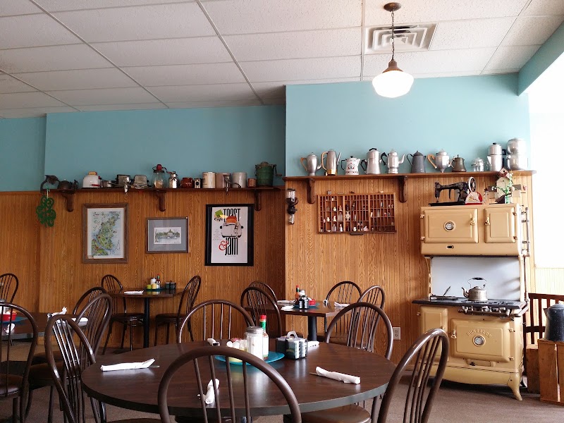 The Corner Cafe - Cafe in Sturgeon Bay