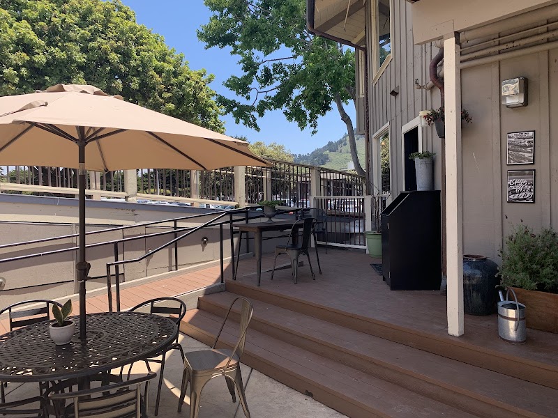 Lafayette Bakery & Cafe - Cafe in Carmel-By-The-Sea