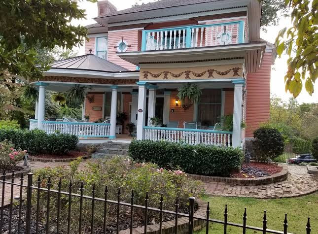 The Peach House - Bed & breakfast in Atlanta