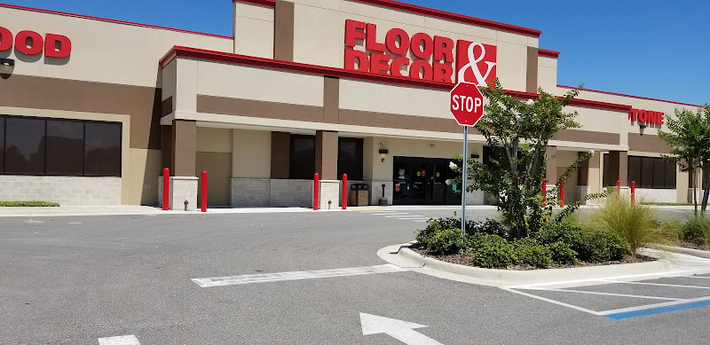 Tampa Plaza Shopping Center