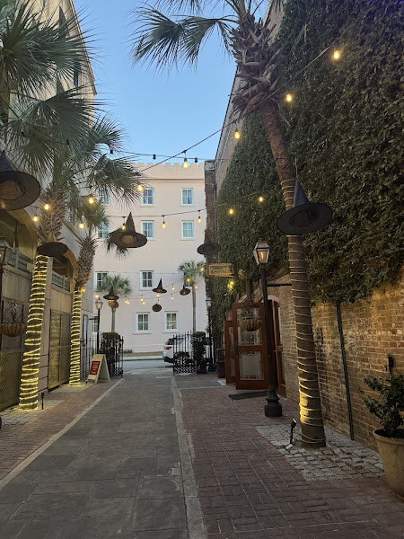 Hutson Alley - Steak house in John St
