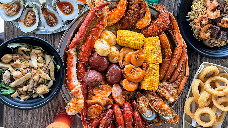 Volcano Crab and Ramen Bar - Seafood restaurant in Chattanooga