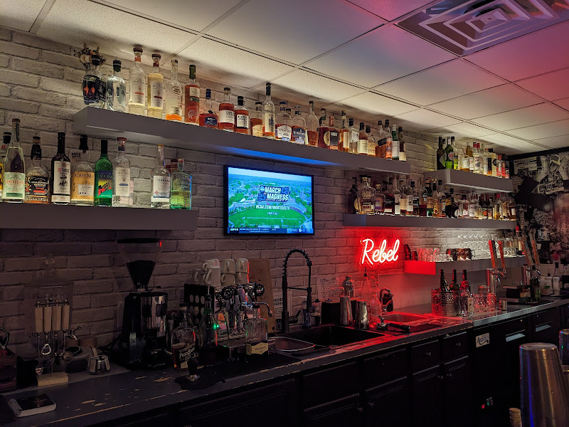 Rebellion Beachside Bar & Bistro - Bistro in Cocoa Beach