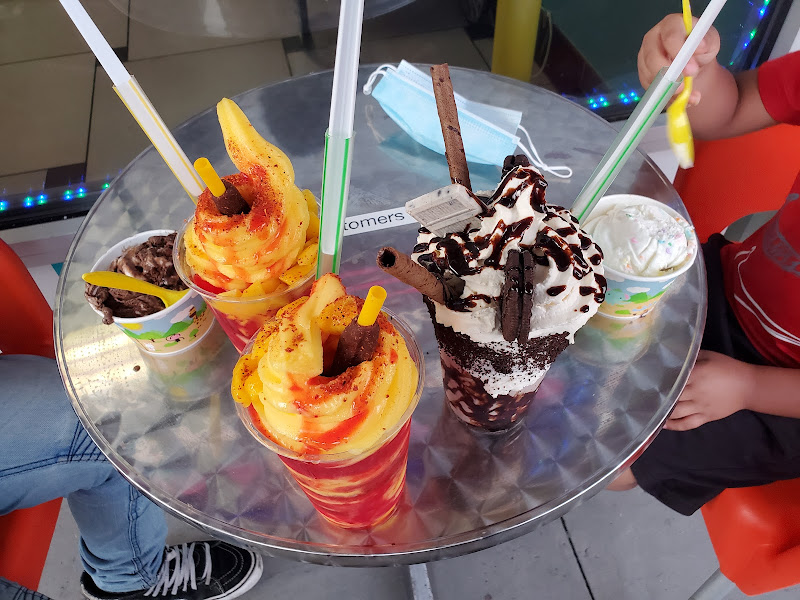 Monster Shakes - Dessert shop in Palm Springs