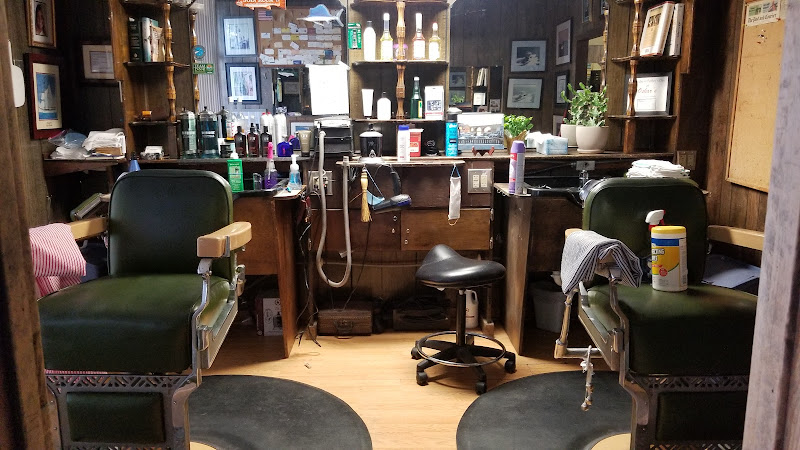 Oskar's Family Barbershop - Barber shop in Charleston