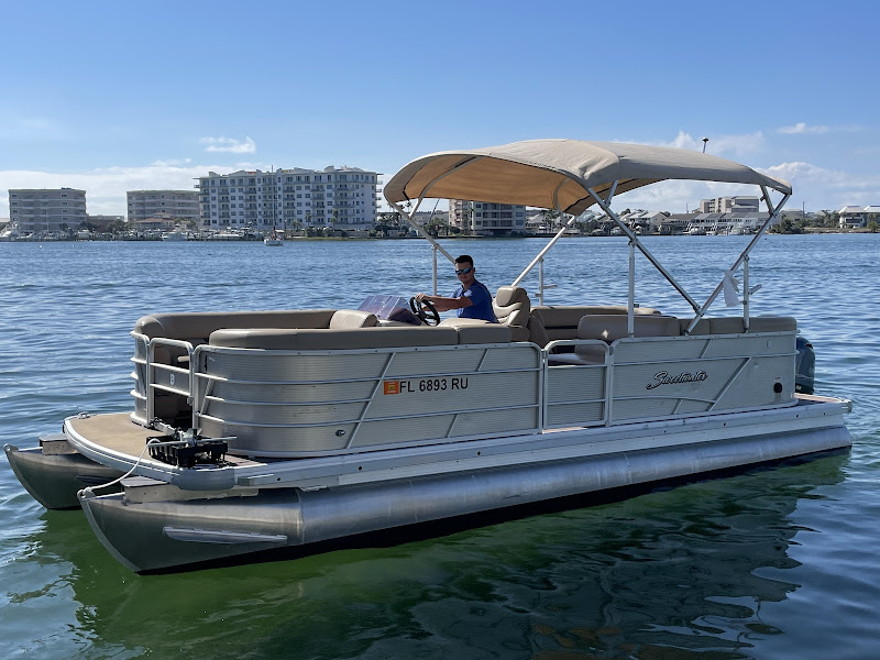 Dockside Watersports - Boat rental service in Destin
