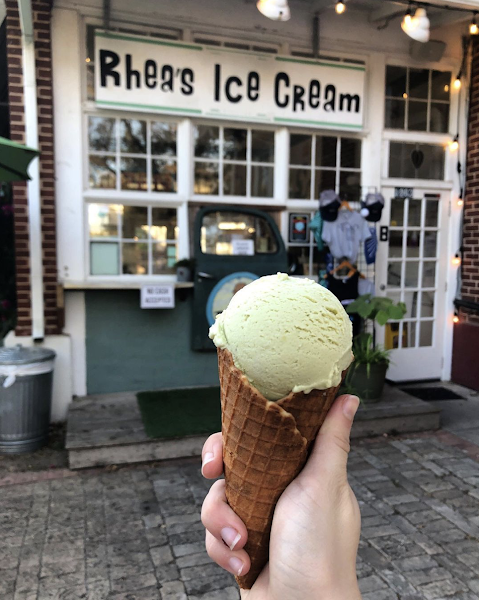 Rhea's Ice Cream - Gruene - Ice cream shop in New Braunfels