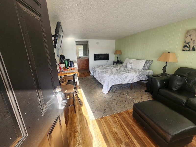 Lake Breeze Resort photo