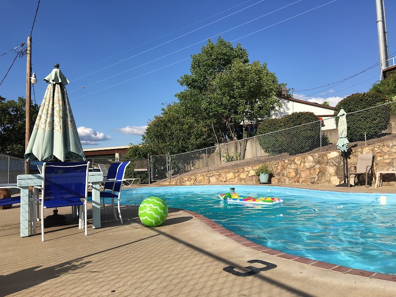 Lake Breeze Resort photo