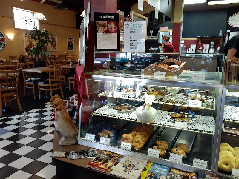 Goose Feathers Cafe & Bakery