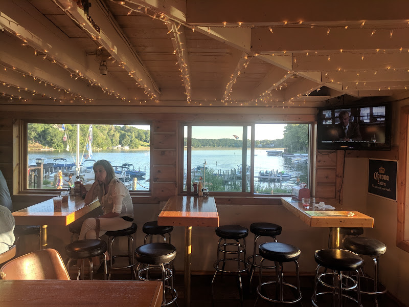 Lauderdale Landing - Bar & grill in Elkhorn