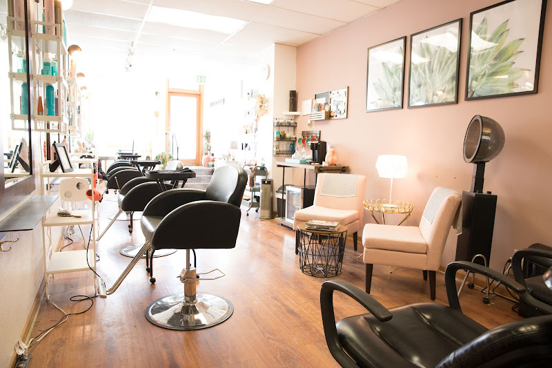 Huxley Rose Hair Shop - Hair salon in Breckenridge