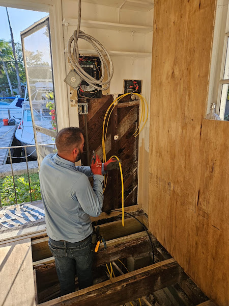 E&P Electrical services Miami - Electrician in Miami