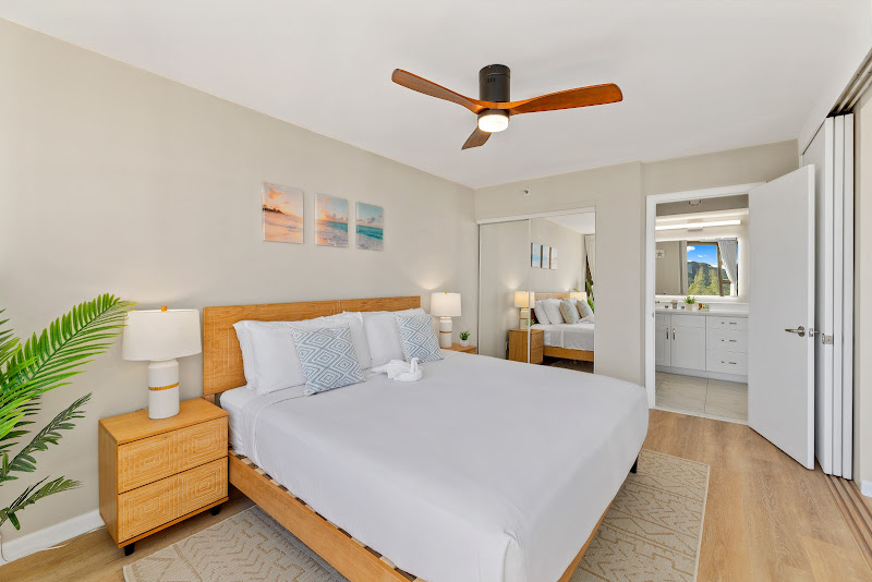 Midway Realty LLC - Vacation home rental agency in Honolulu