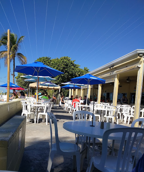 Anna Maria Island Beach Cafe - Cafe in Holmes Beach