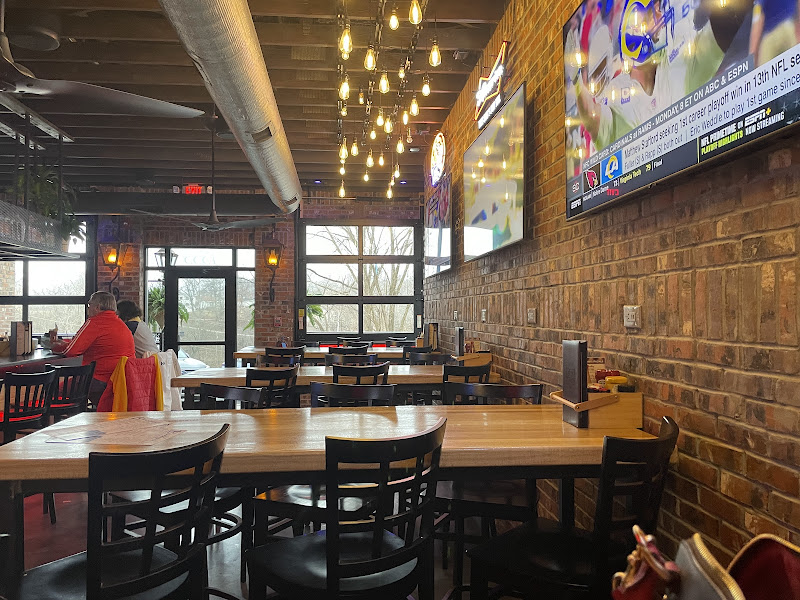 Brick House Gastropub - American restaurant in Lake Ozark