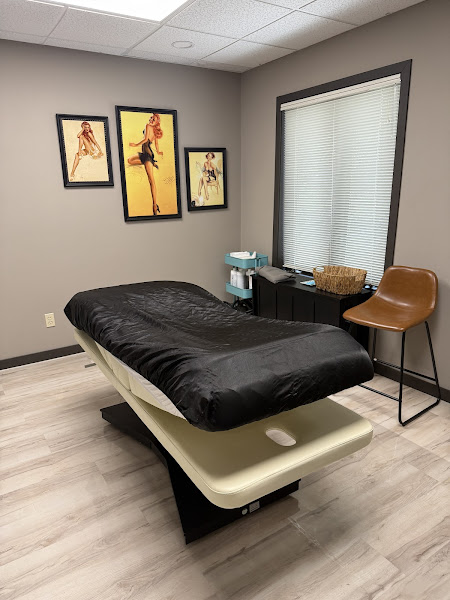 Bombshell Esthetics - Beauty salon in Sister Bay