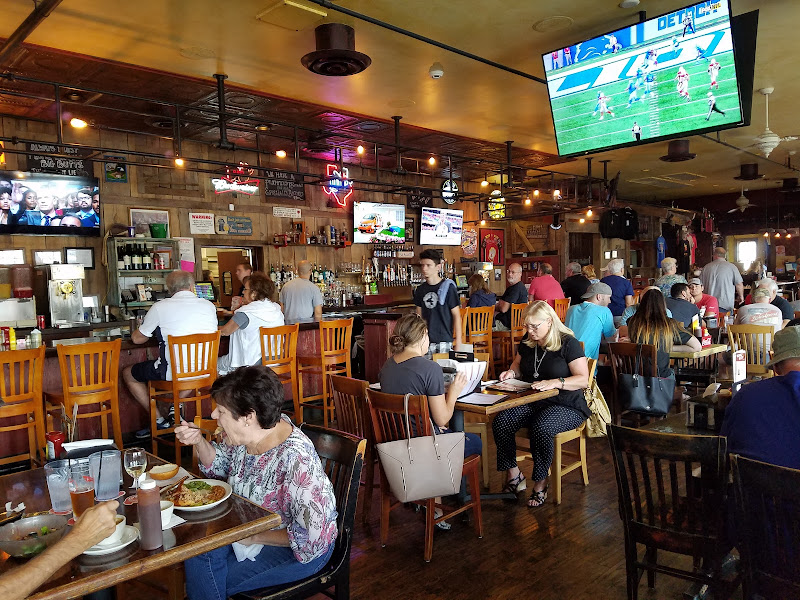 Wobbly Boots Roadhouse - Barbecue restaurant in Osage Beach