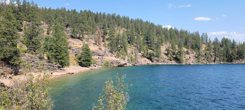 Tubbs Hill Beach - Tourist attraction in Island
