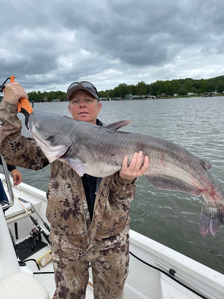 Mid Lake Charters - Fishing charter in your area