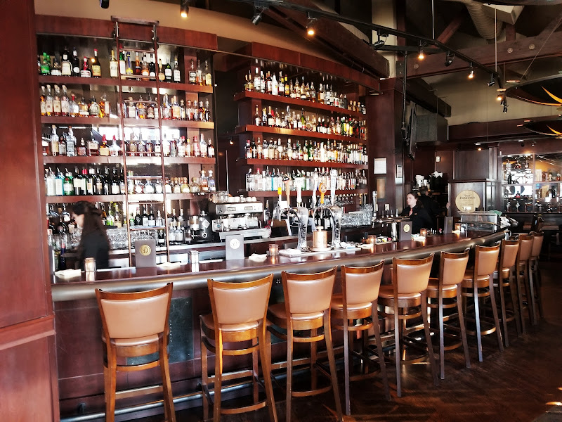 Daniel’s Broiler Downtown