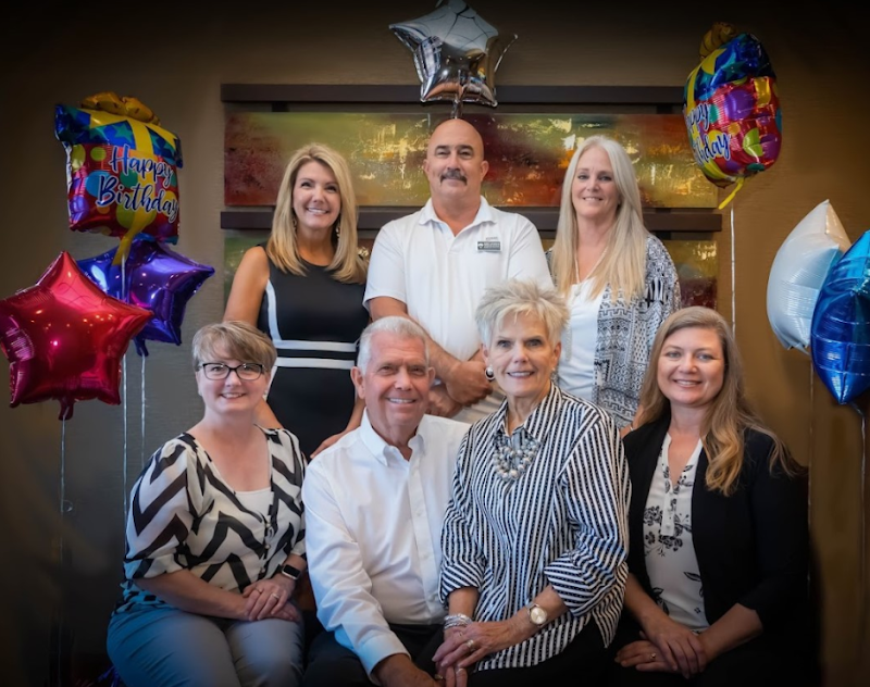 Spouses Selling Houses RE/MAX Lake of the Ozarks