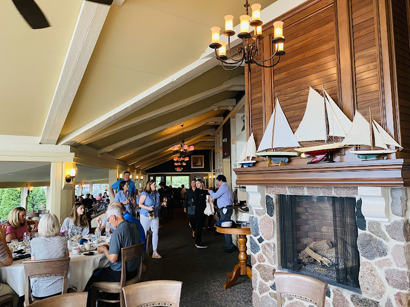 Abbey Springs Yacht Club - Yacht club in Fontana-On-Geneva Lake