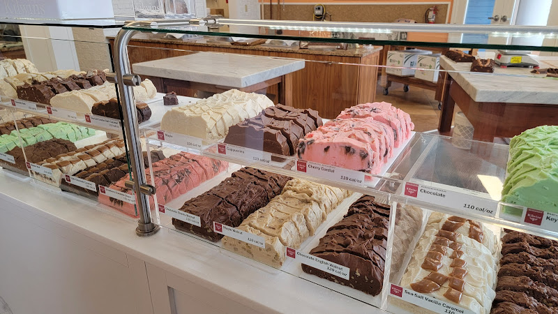 Kilwins Ice Cream - Chocolate - Fudge - Ice cream shop in Mackinac Island