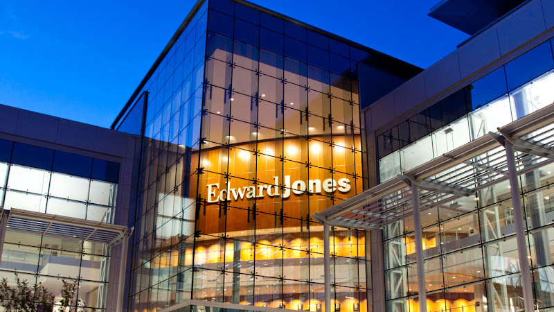 Edward Jones - Financial Advisor: Chris Malkin