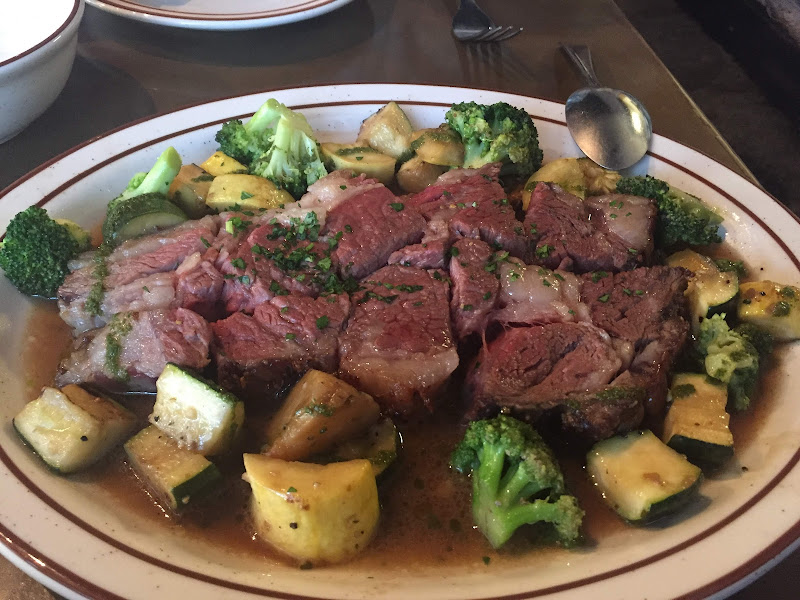 Livestock Tavern - American restaurant in Honolulu