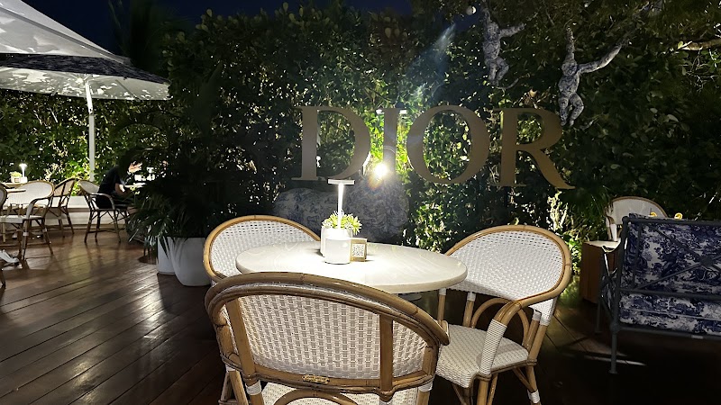 DIOR Café Miami - Cafe in Miami