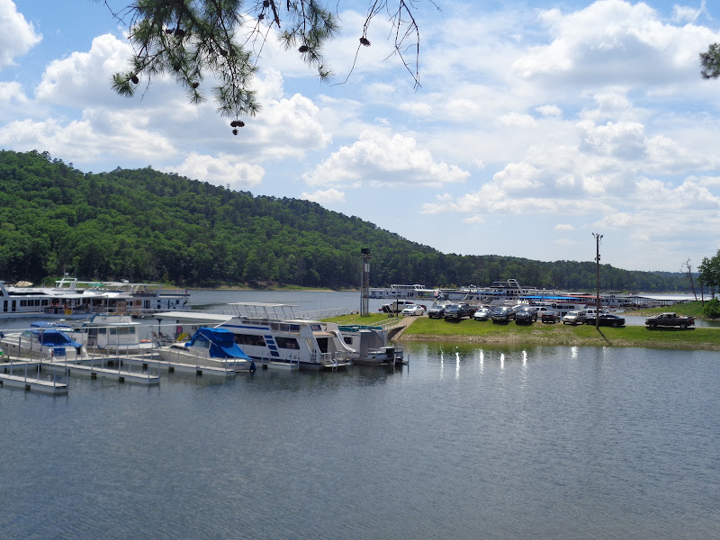 Beavers Bend Marina & Boat Rental