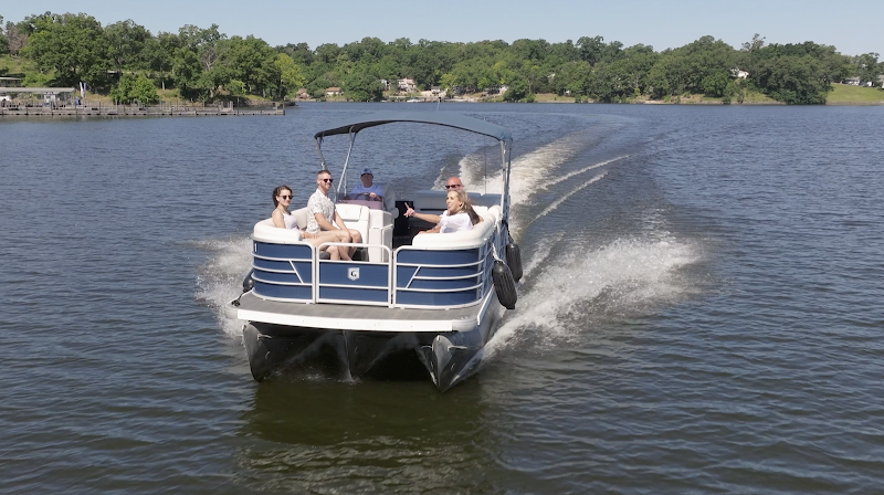 Paradise Marina and Watersports - Boat rental service in Lake Ozark