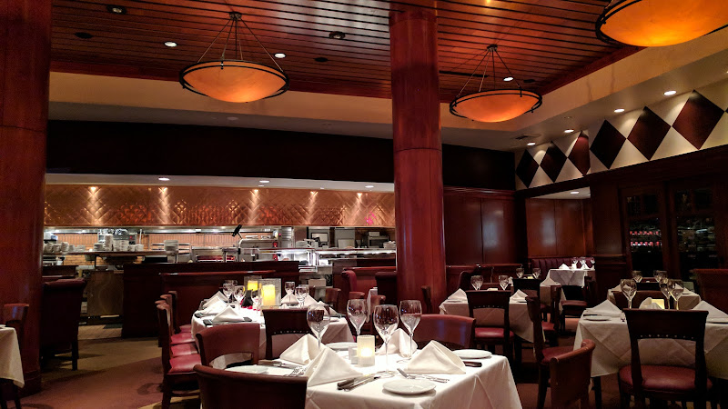 Fleming’s Prime Steakhouse & Wine Bar