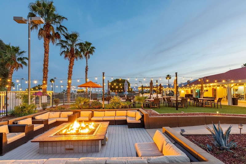 Indian Waters RV Resort and Cottages - RV park in Indio