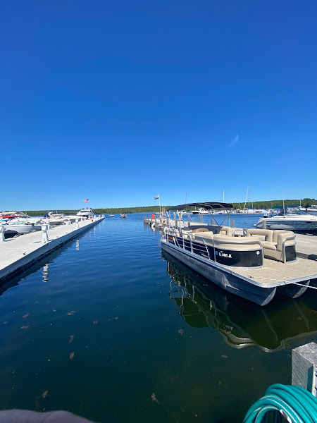 Fish Creek Boat Rentals - Boat rental service in Fish Creek