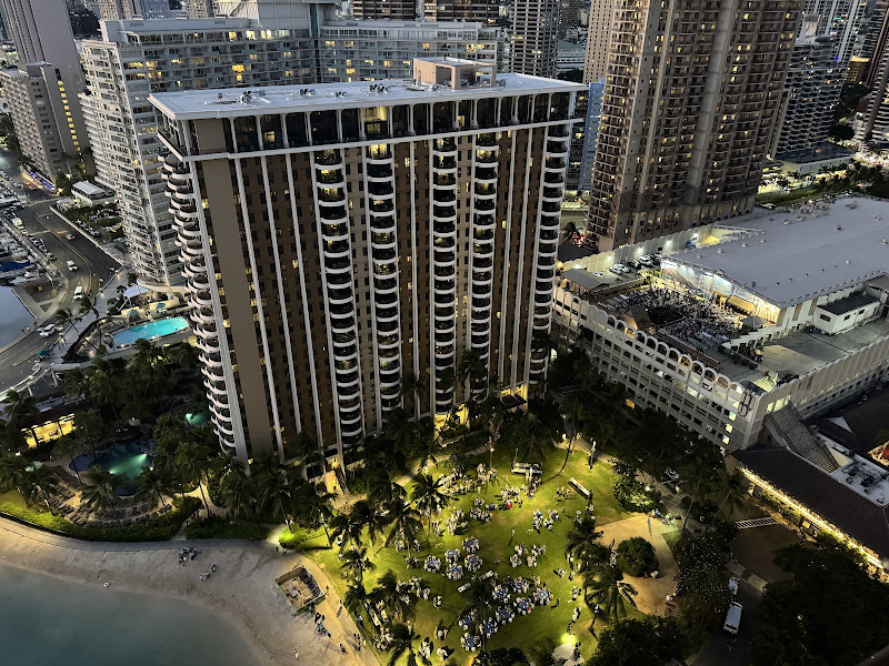 Waterfall Island - Tourist attraction in Honolulu
