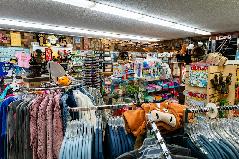 Jonathan's "The Bear Necessities" - Gift shop in Gatlinburg
