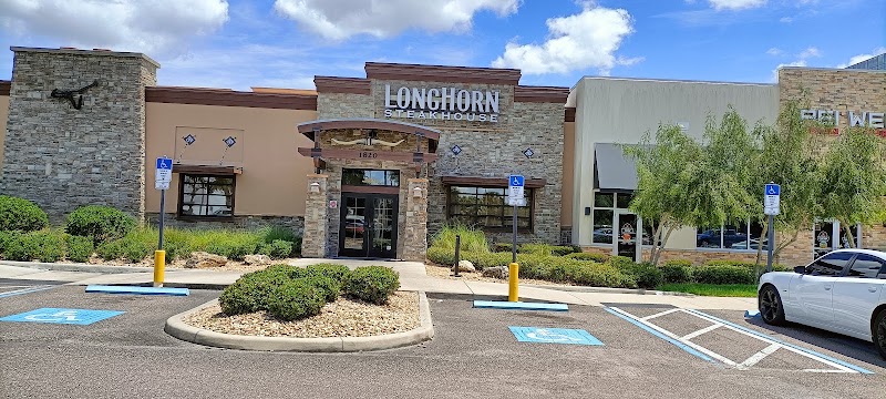 LongHorn Steakhouse - Steak house in Tampa