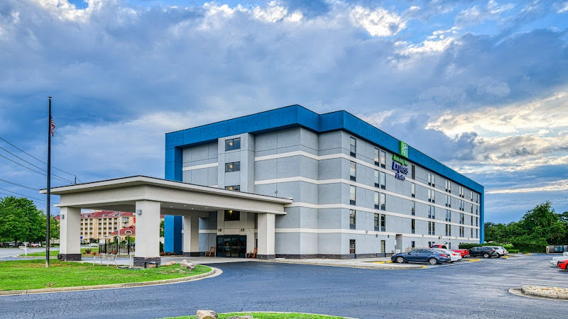 Holiday Inn Express & Suites Pigeon Forge/Near Dollywood by IHG